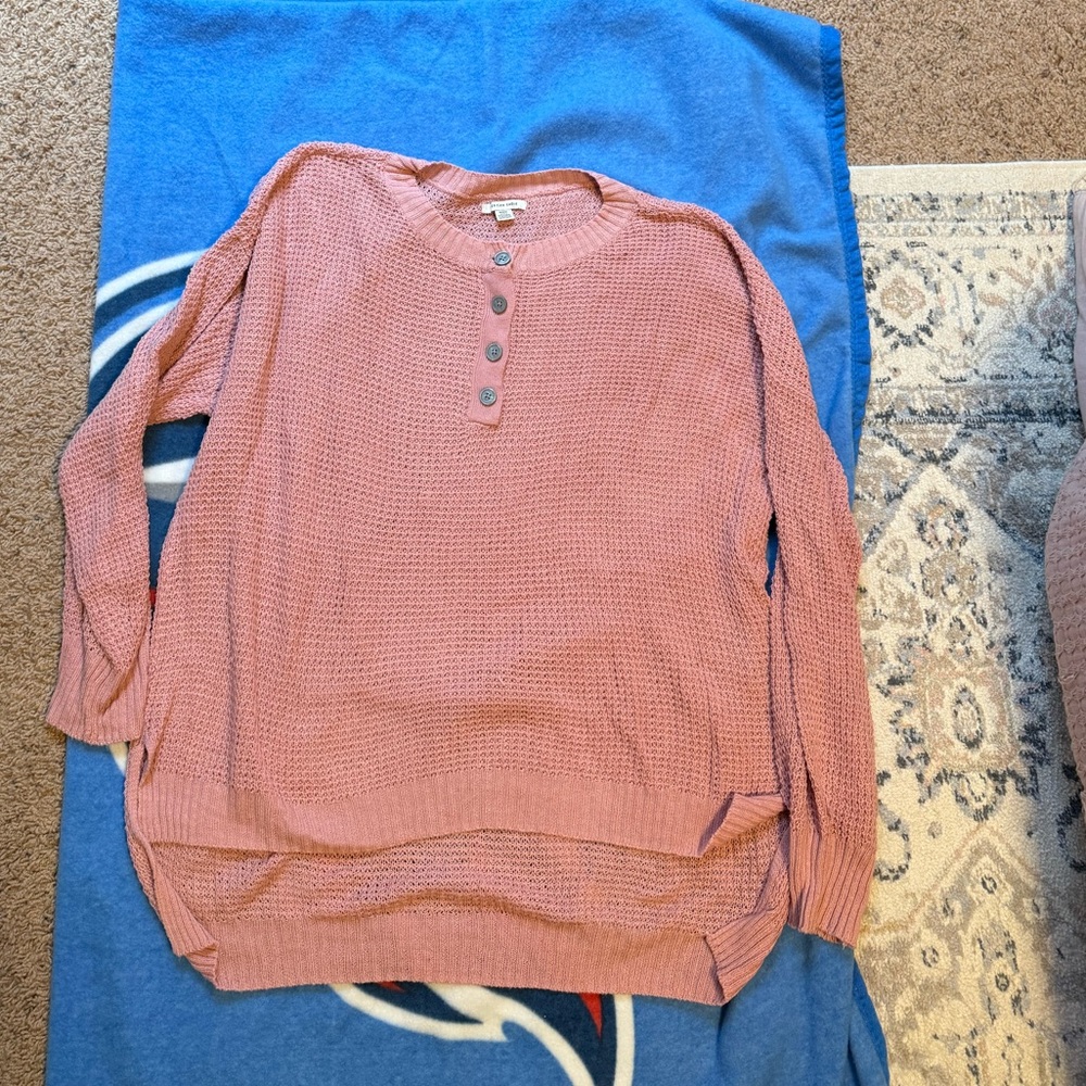 Oversized American Eagle sweater